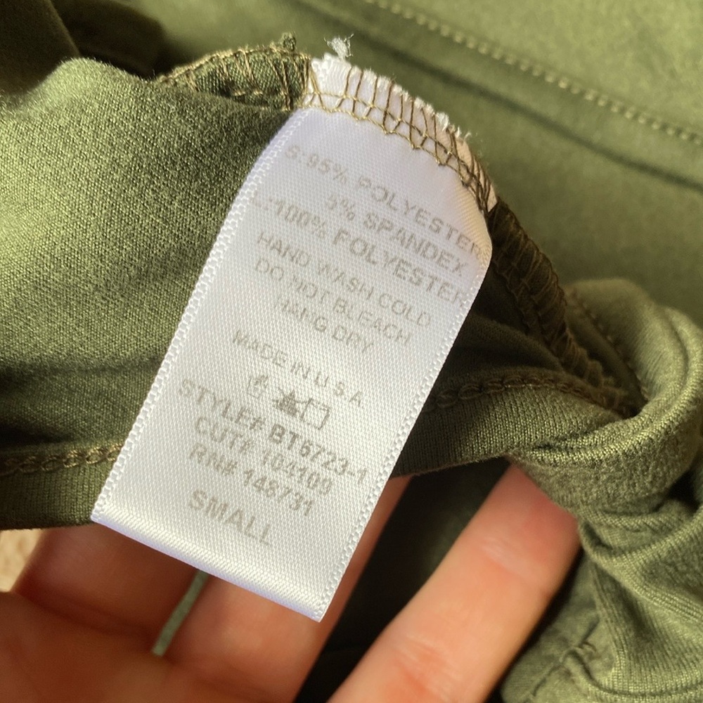 Green Racerback Crop Top - Picture 4 of 4